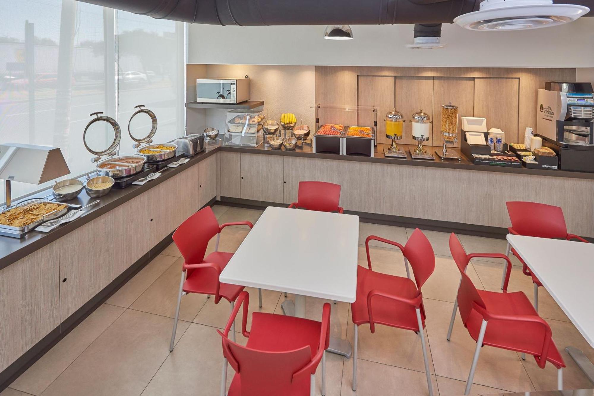 Express Junior By Marriott Zona Industrial 3*